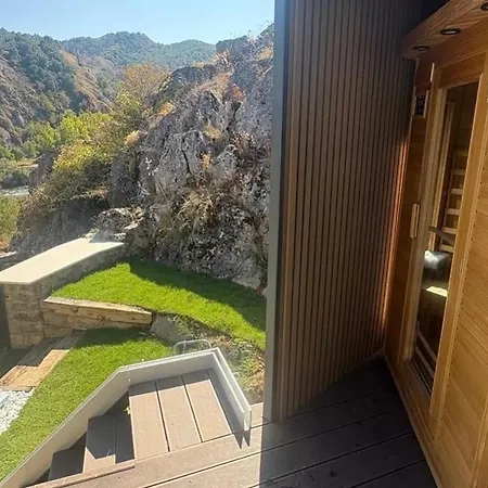 La Casita De